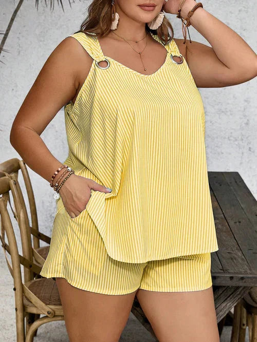 Conjunto com Top Regata e Shorts - Cinthia